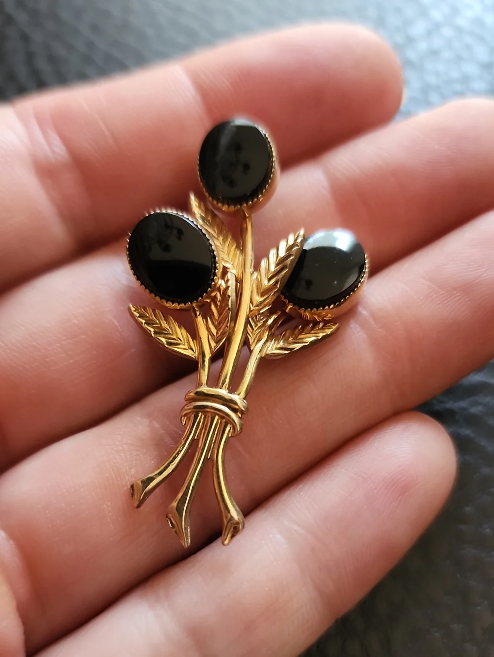 VTG Gold Filled Black Floral Bouquet Brooch - Classic Womens Jewelry